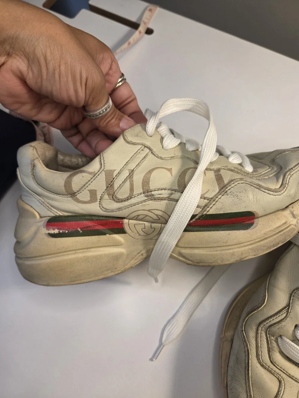 Gucci Rhyton Off-White Leather Men's Chunky Sneakers with Red & Green Stripe 5.5